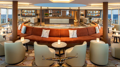 Observation-Lounge Bar auf der World Voyager