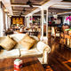 Salon mit Bar auf der MS Mekong Navigator