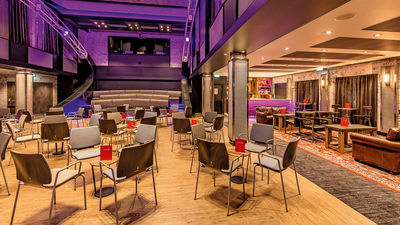 Studio Bar auf der Mein Schiff 6